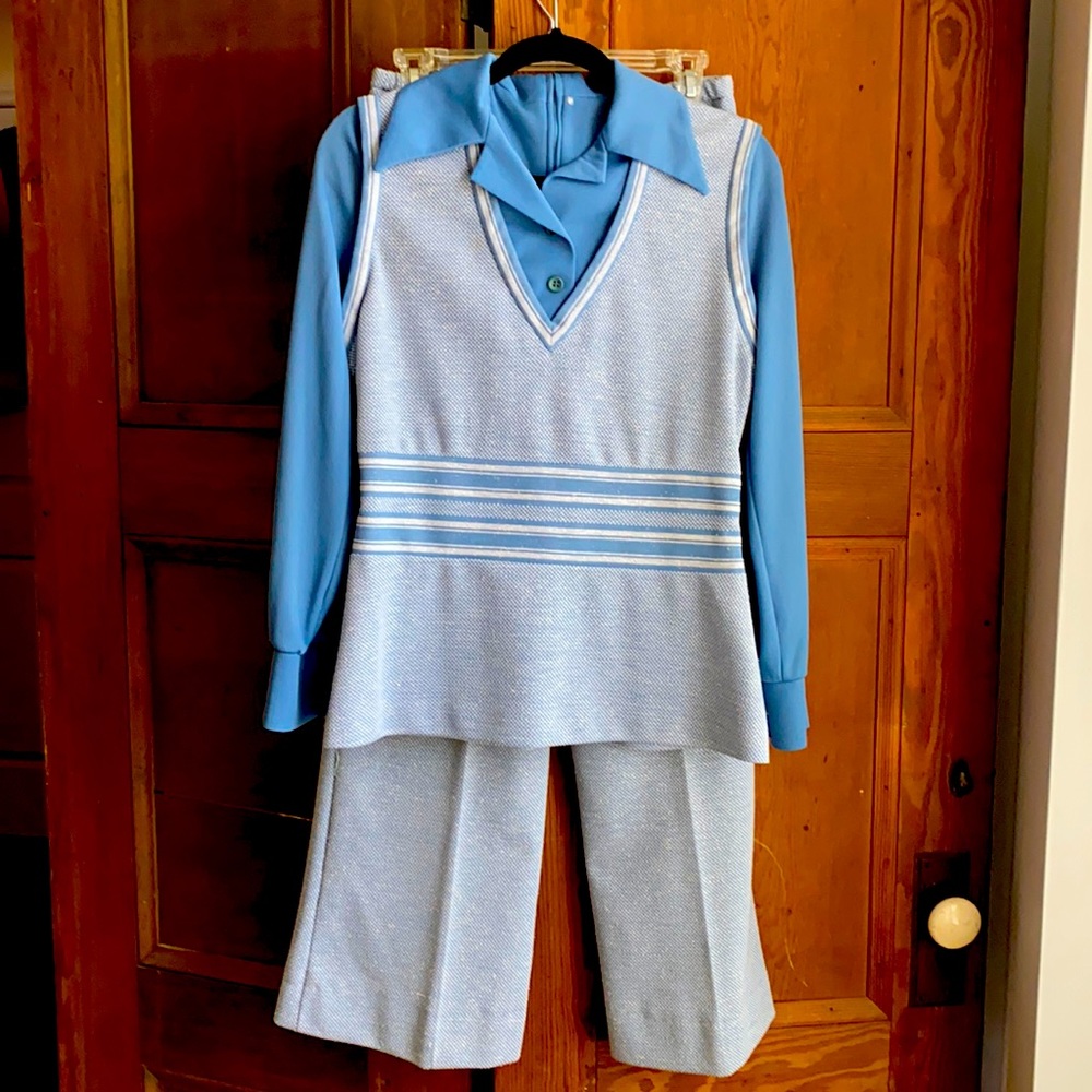 Vintage 70’s pantsuit. Blue & white pattern. Long sleeve with vest. Sz 28 waist.